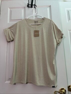 Patagonia XXL Short Sleeve Crew Tee in Light Tan NWT Capilene Cool Daily